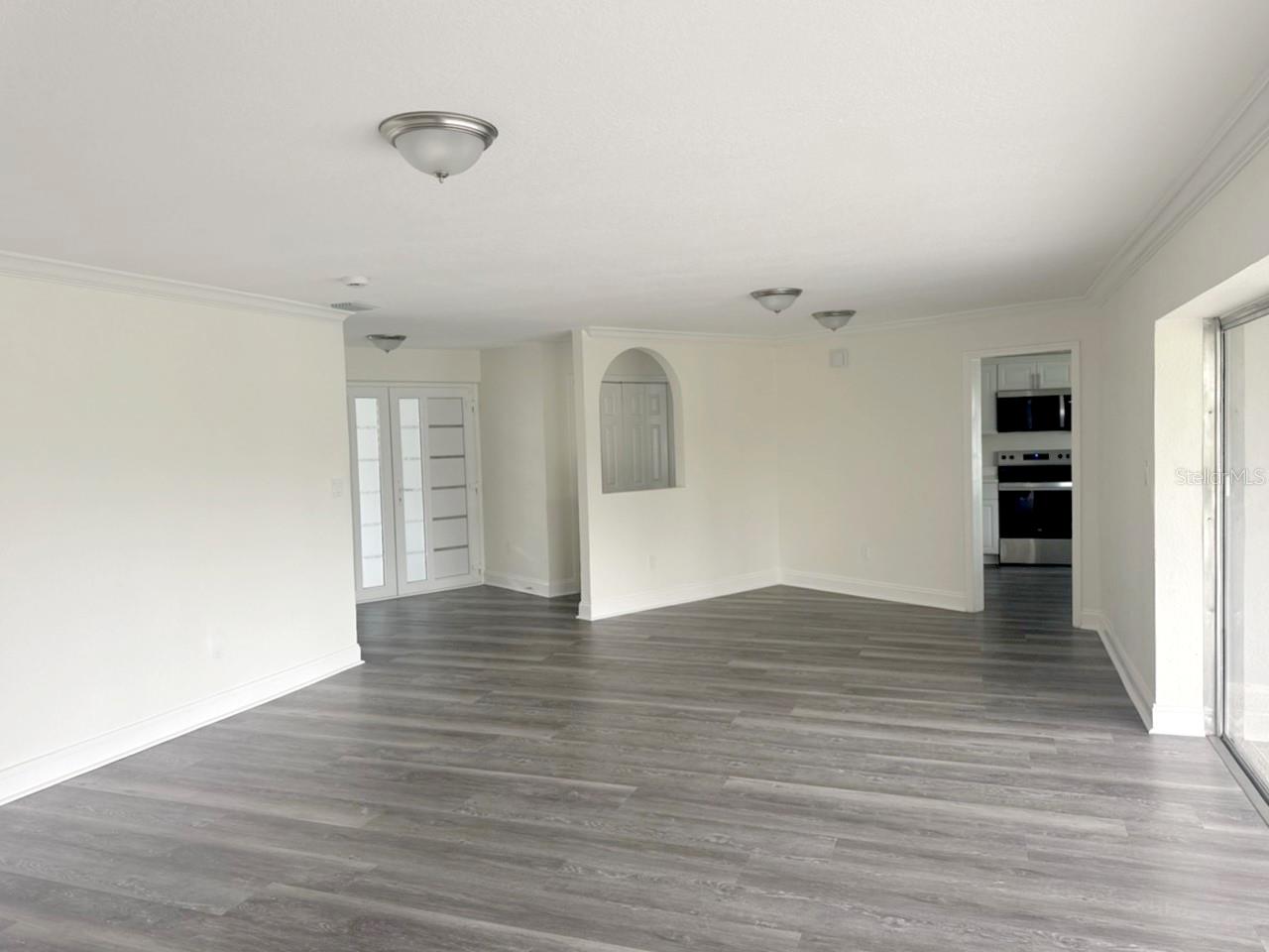 Image 15 of 40 For 7012 Greenbrier Drive