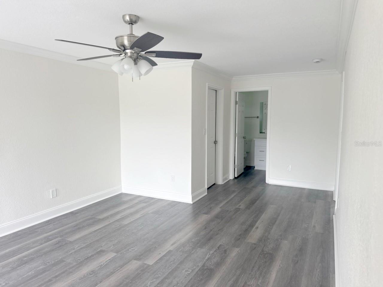 Image 16 of 40 For 7012 Greenbrier Drive