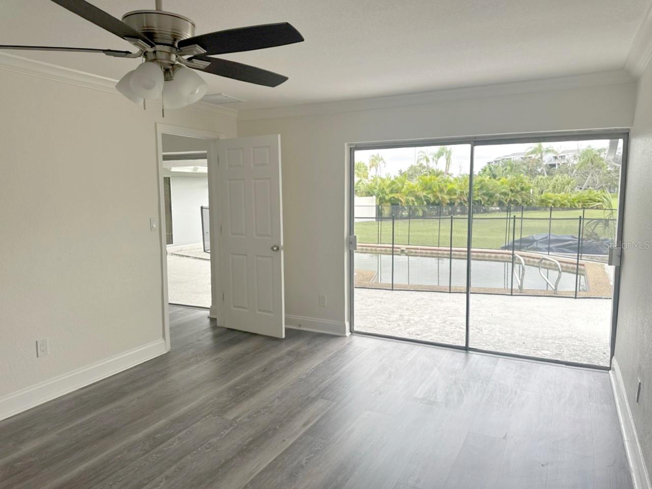 Image 17 of 40 For 7012 Greenbrier Drive