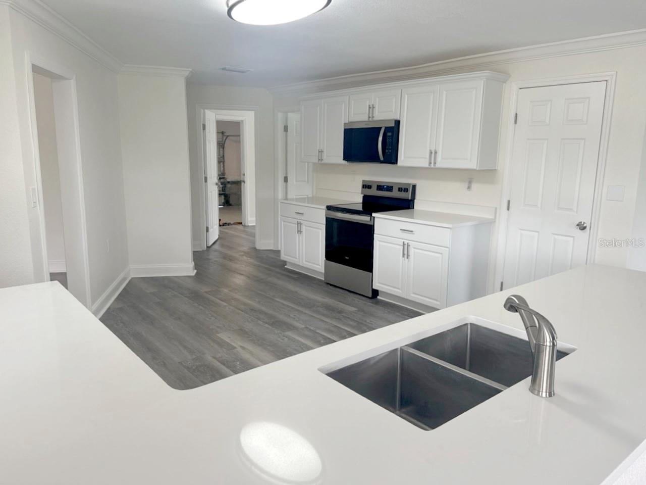 Image 29 of 40 For 7012 Greenbrier Drive