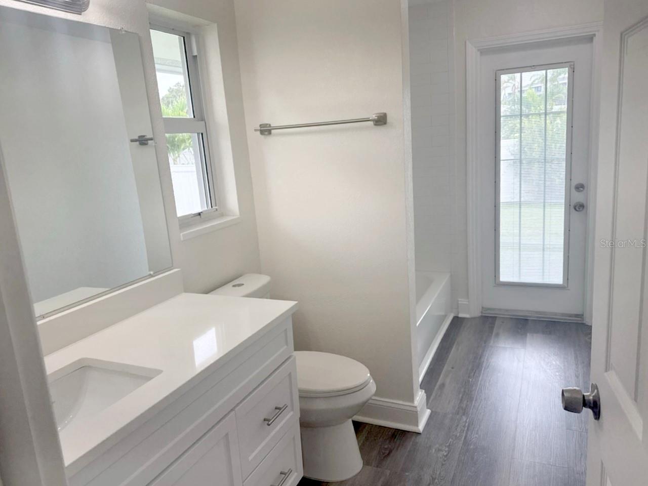 Image 32 of 40 For 7012 Greenbrier Drive