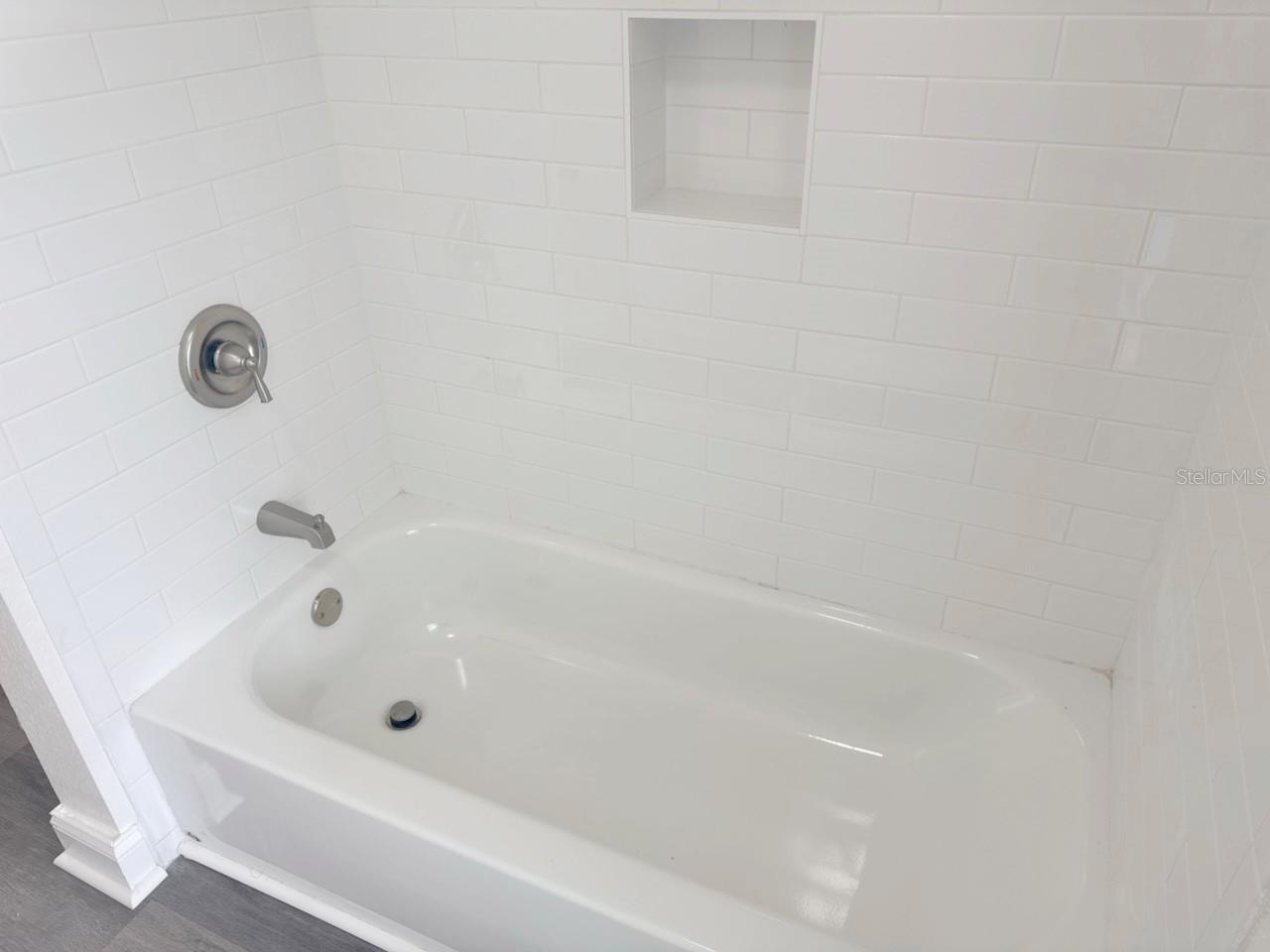 Image 33 of 40 For 7012 Greenbrier Drive