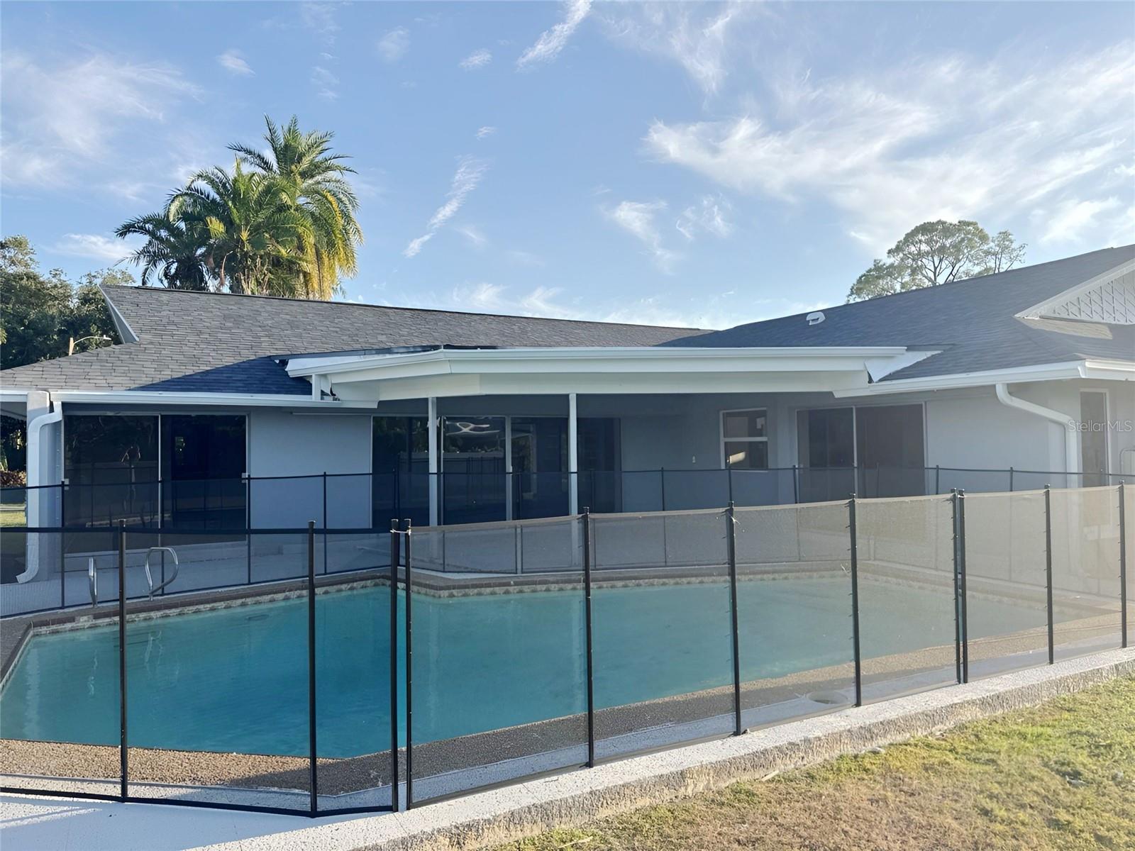 Image 4 of 40 For 7012 Greenbrier Drive