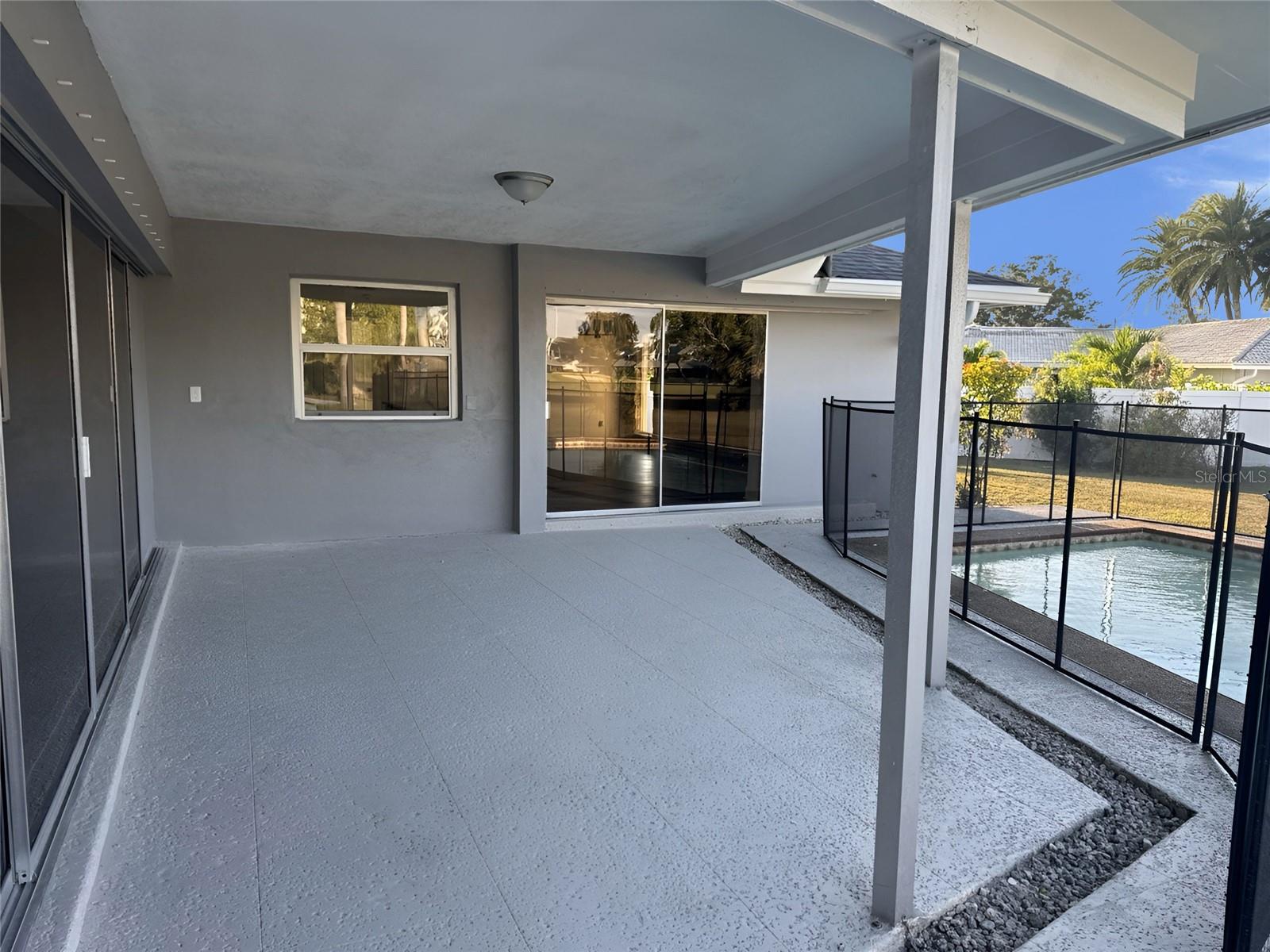 Image 6 of 40 For 7012 Greenbrier Drive