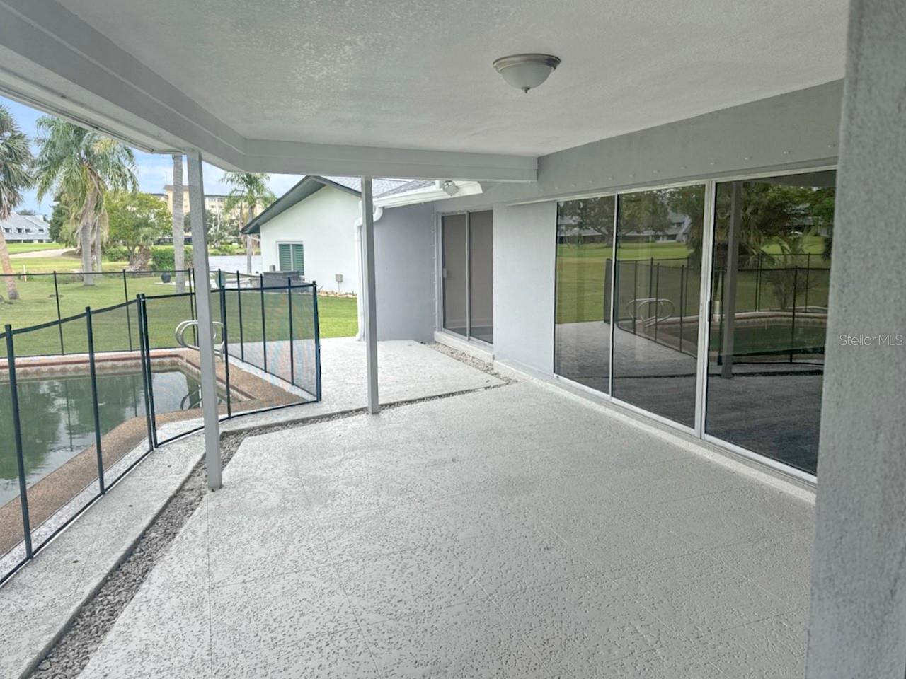 Image 9 of 40 For 7012 Greenbrier Drive