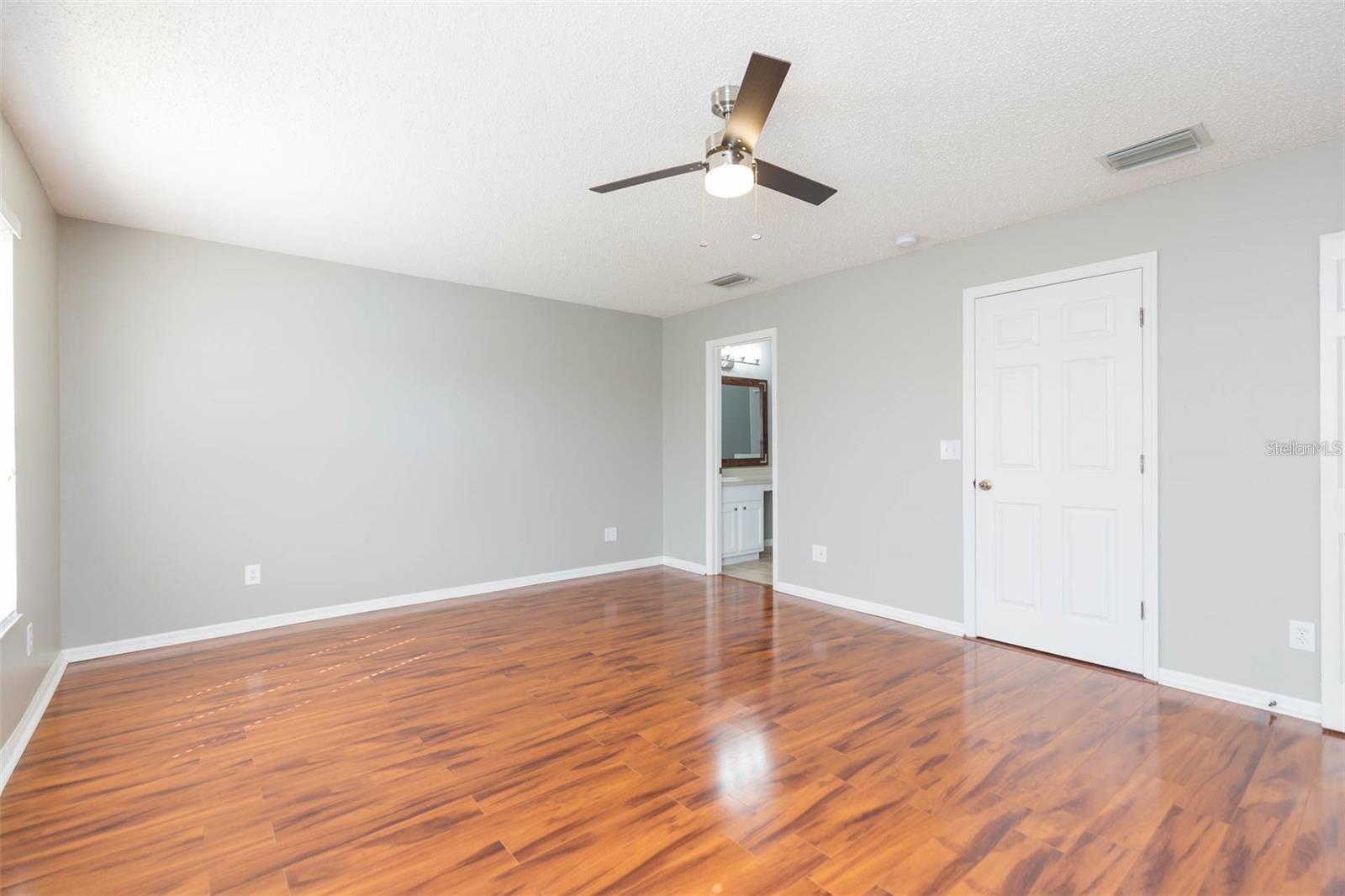 Image 15 of 23 For 4220 Winding River Way