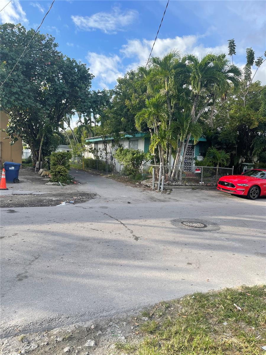 Image 13 of 58 For 1510 70th Street