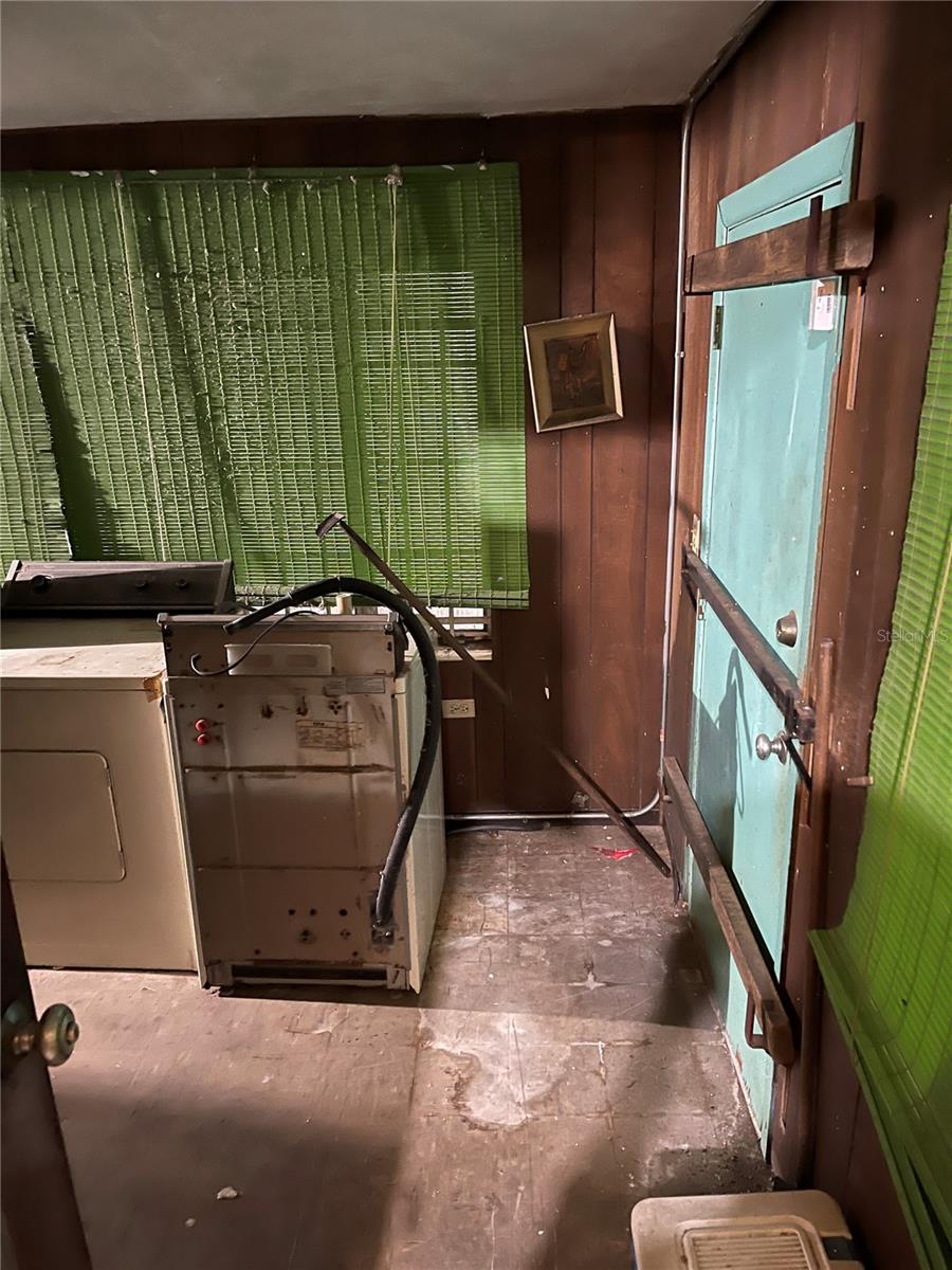 Image 20 of 58 For 1510 70th Street