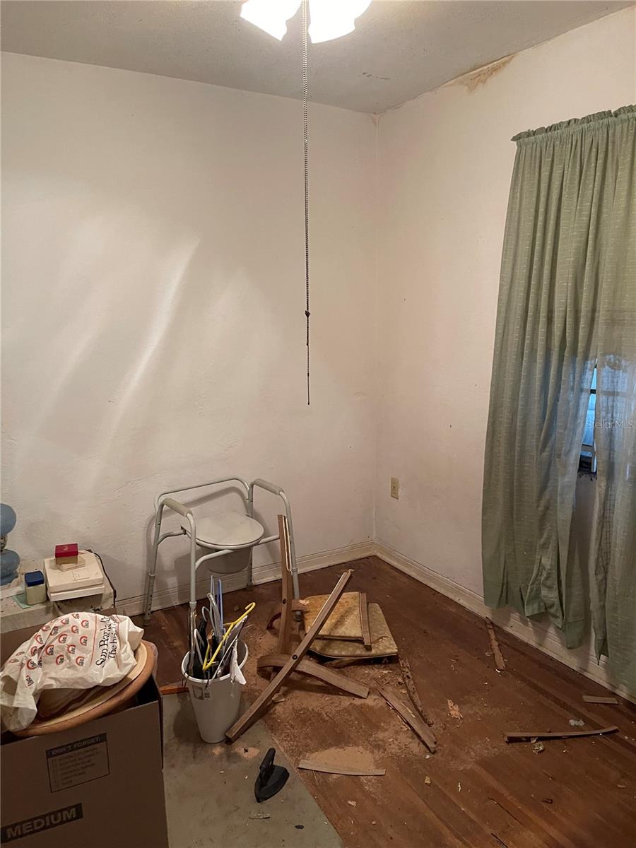 Image 36 of 58 For 1510 70th Street