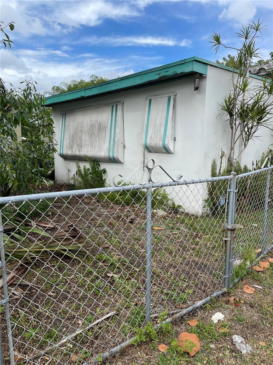 Image 53 of 58 For 1510 70th Street