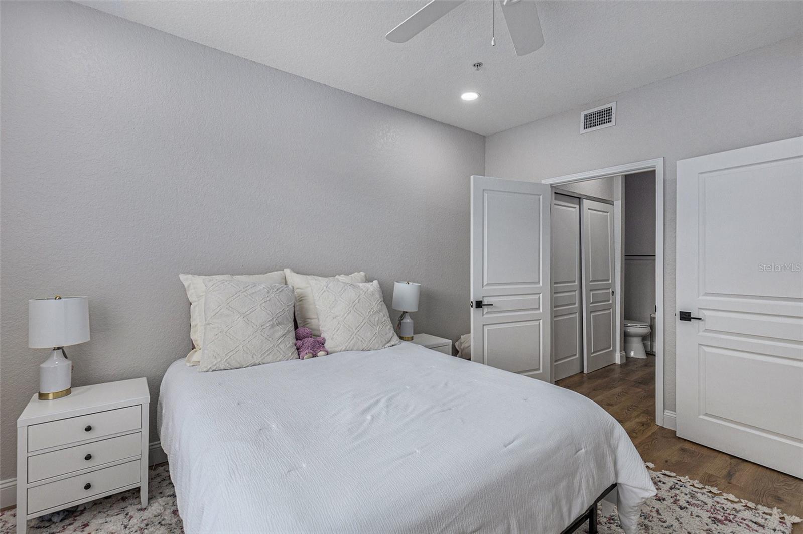 Image 14 of 27 For 5125 Palm Springs Boulevard 9202