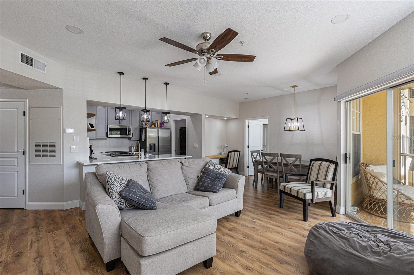 Image 5 of 27 For 5125 Palm Springs Boulevard 9202