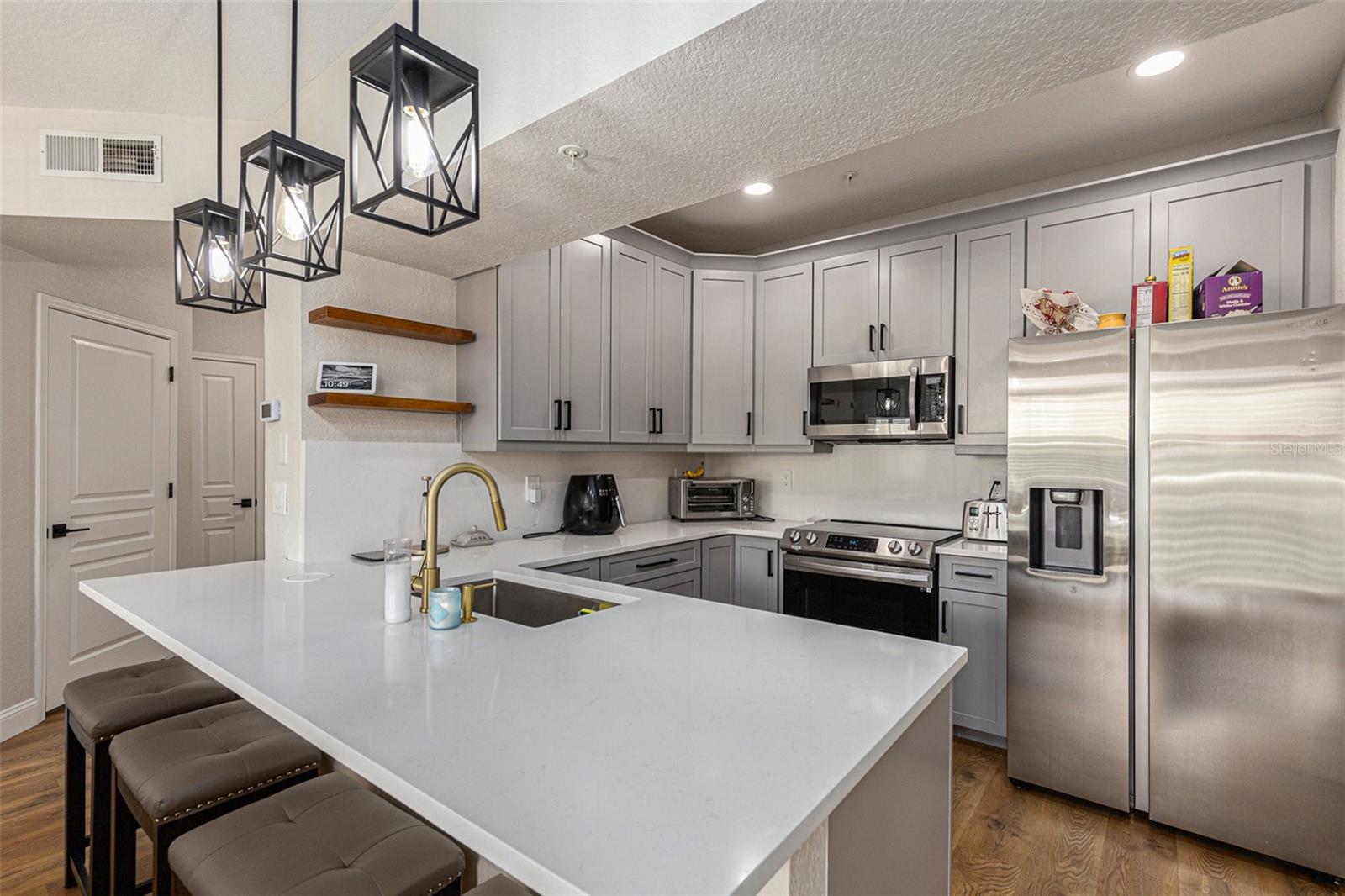 Image 7 of 27 For 5125 Palm Springs Boulevard 9202