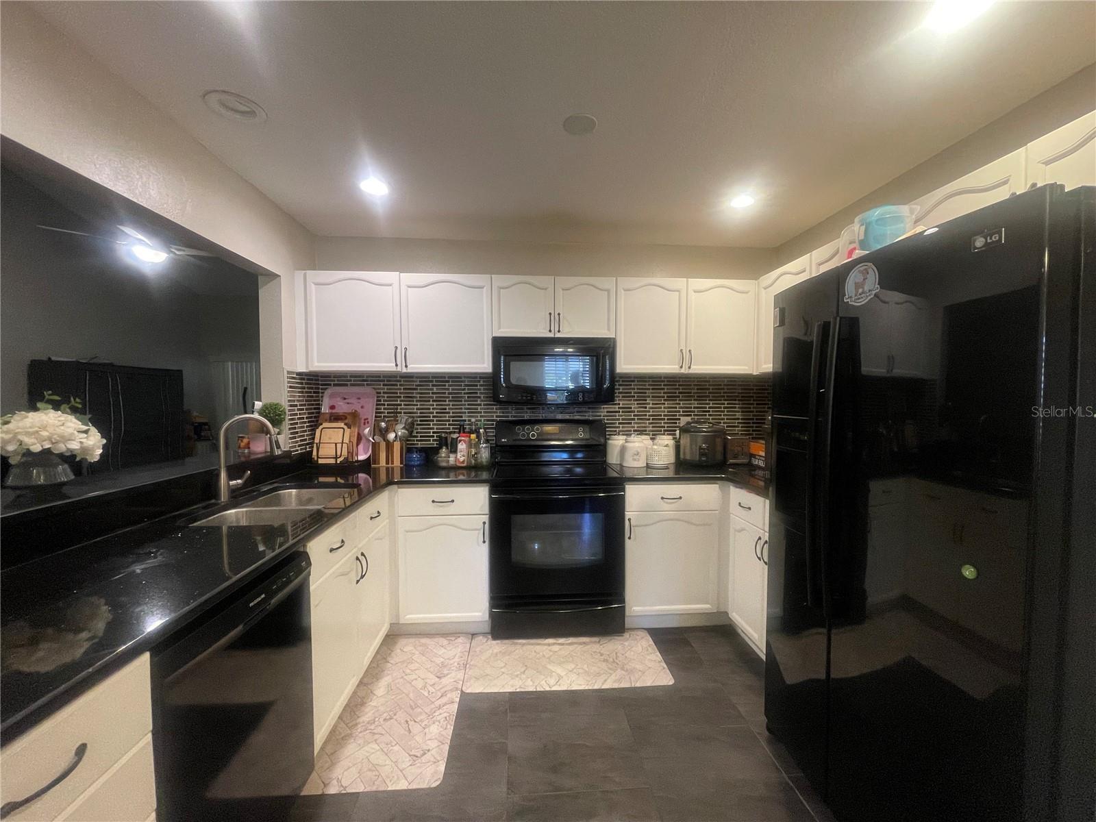 Image 16 of 52 For 6980 Ulmerton Road 3g