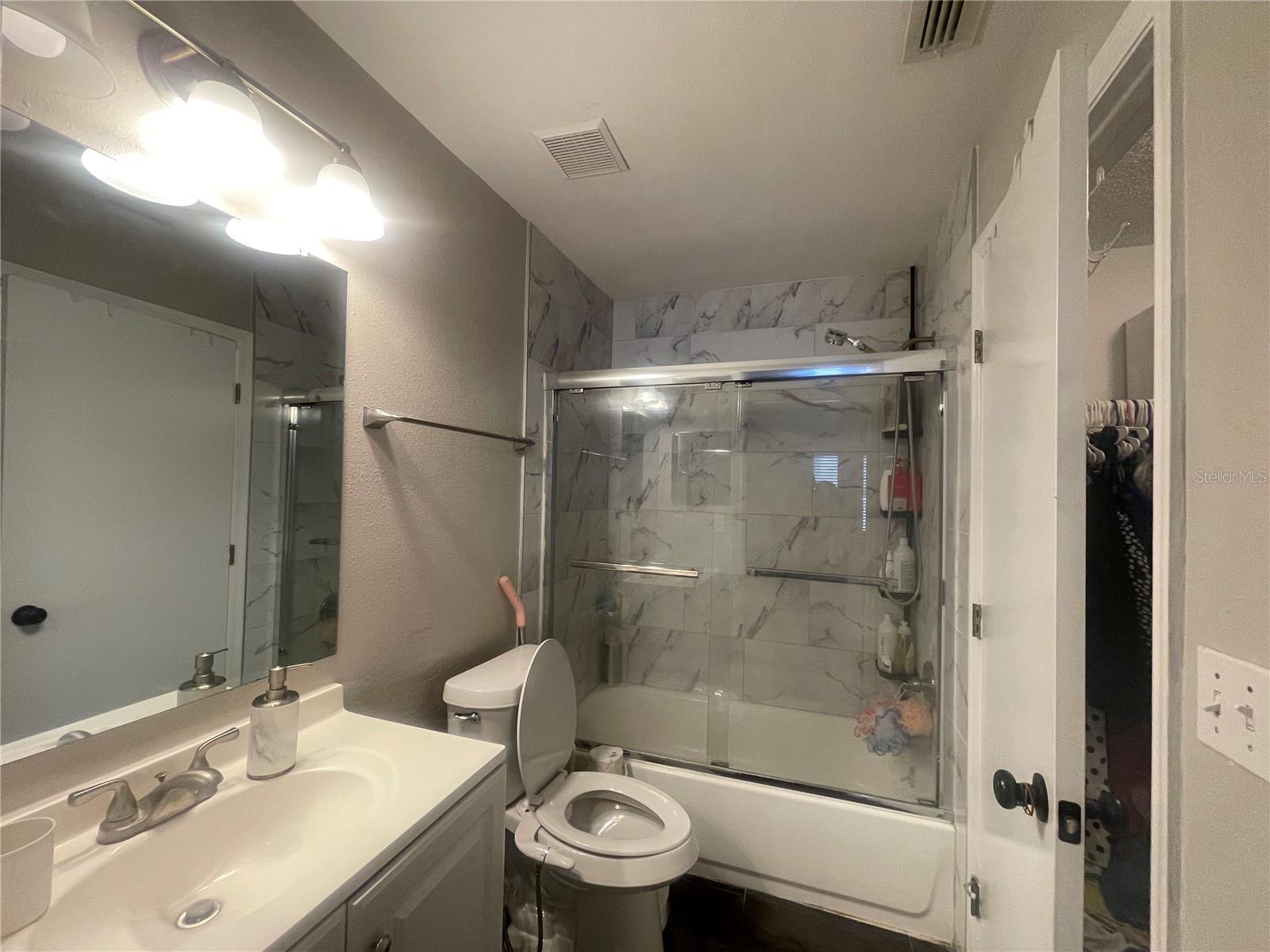 Image 24 of 52 For 6980 Ulmerton Road 3g