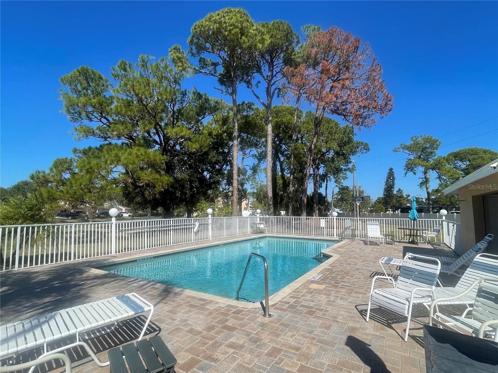 Image 43 of 52 For 6980 Ulmerton Road 3g