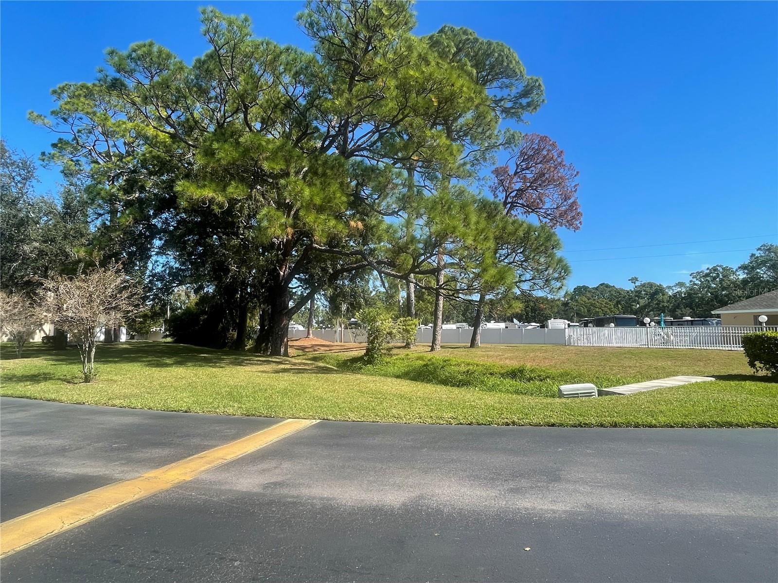 Image 48 of 52 For 6980 Ulmerton Road 3g