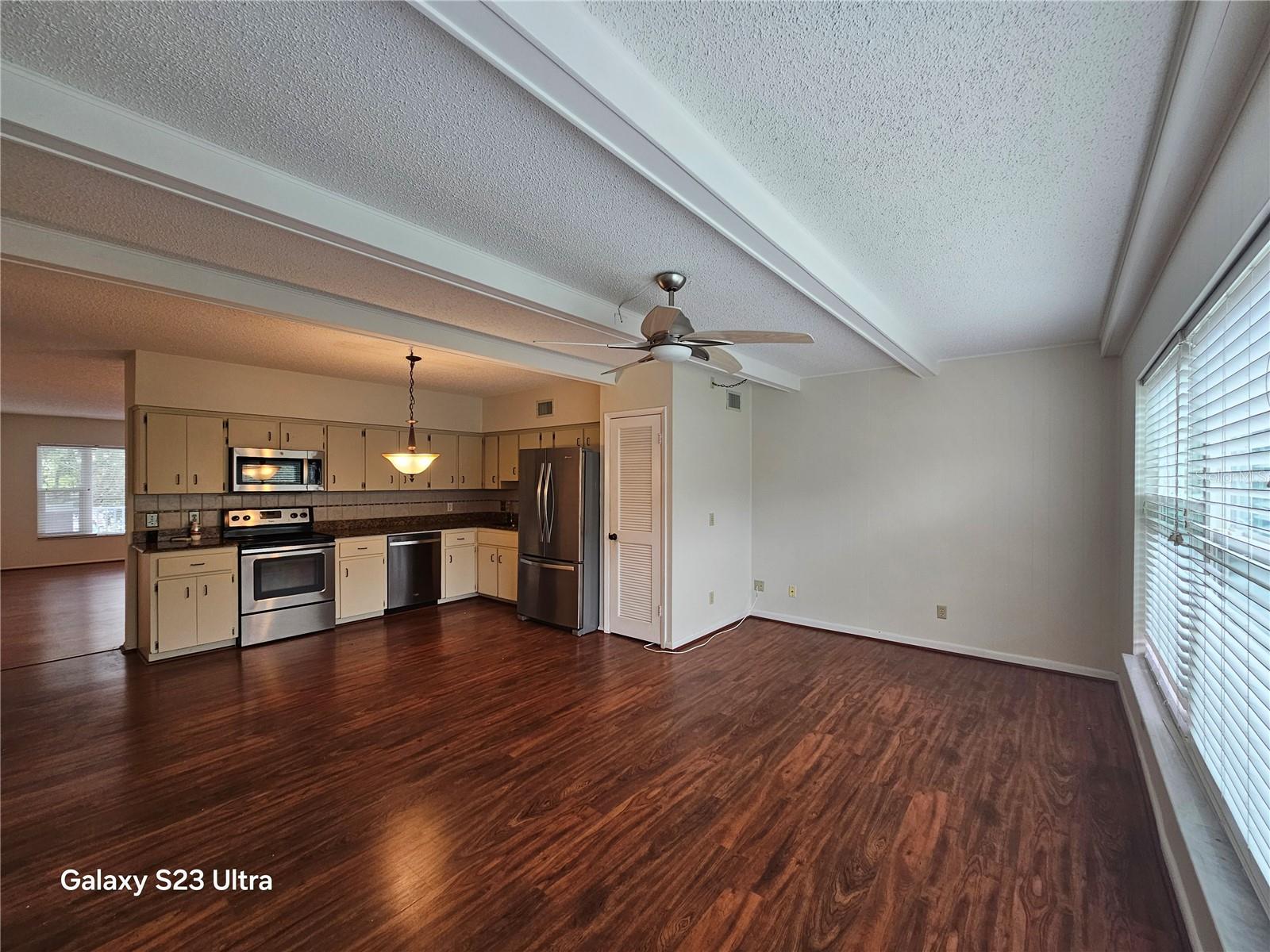 Image 11 of 25 For 2263 Americus Boulevard E 25