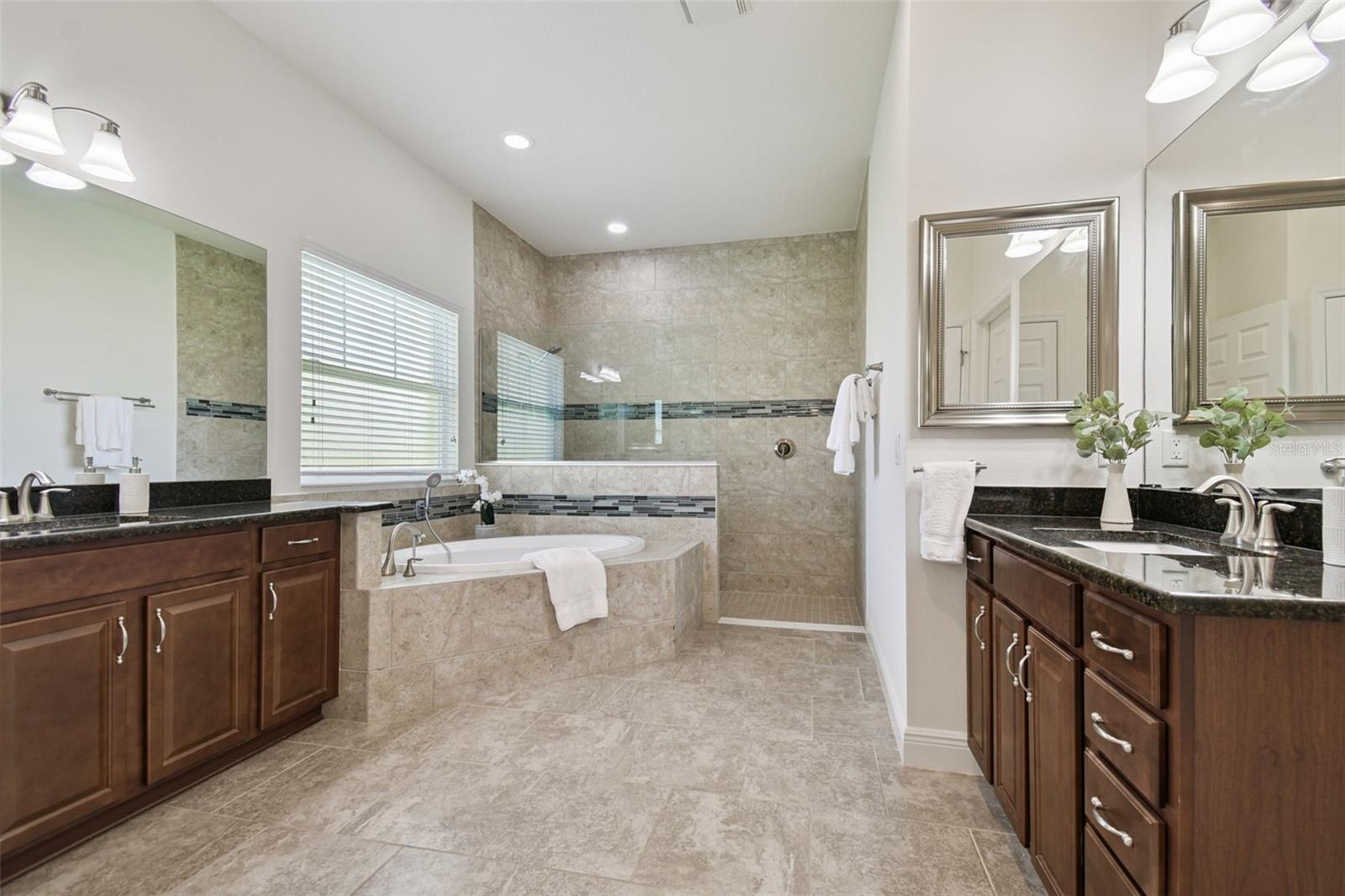 Image 6 of 86 For 19411 Ranchview Court