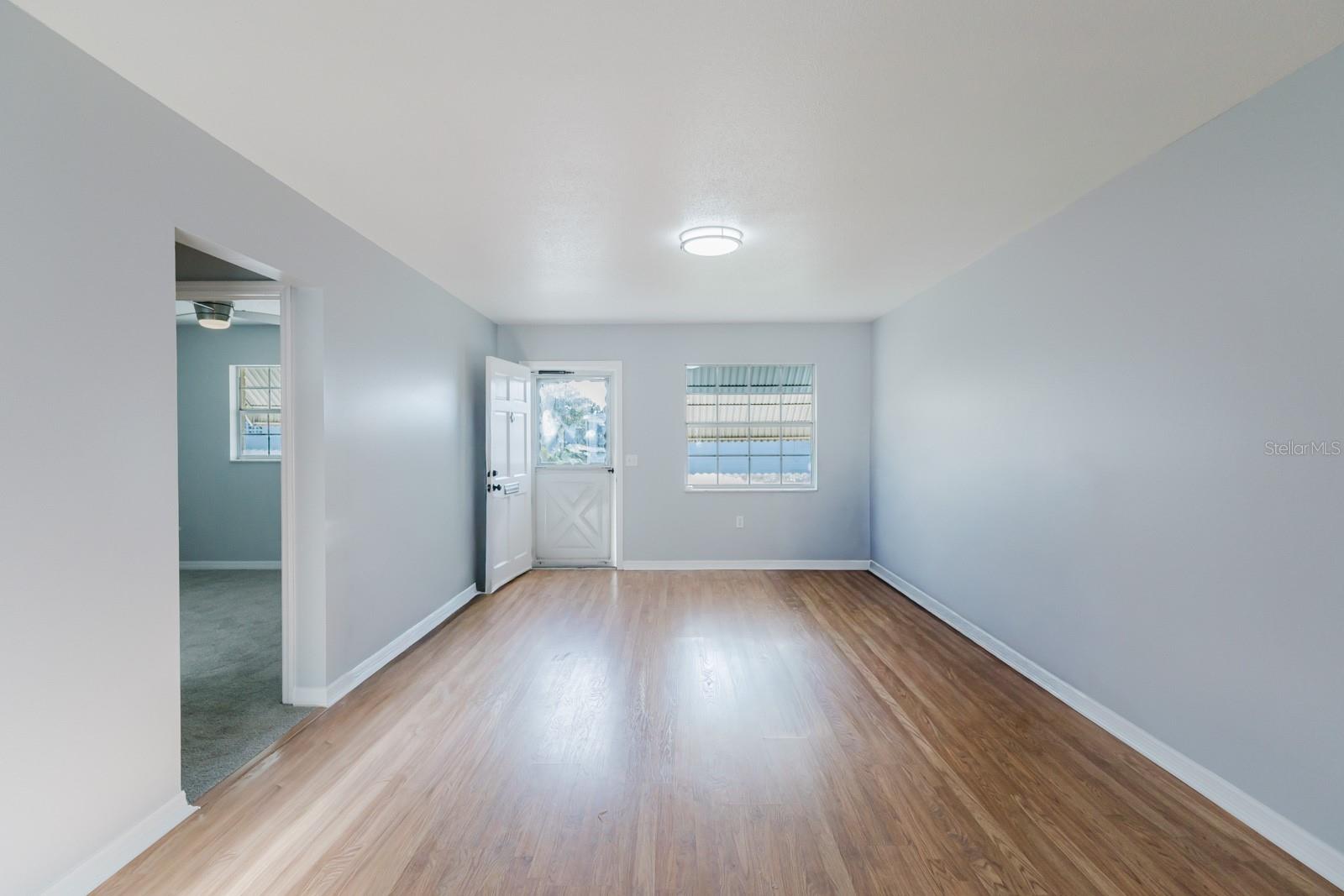 Image 10 of 54 For 9905 Dahlia Street N 27