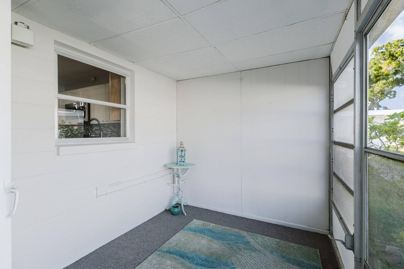 Image 15 of 54 For 9905 Dahlia Street N 27