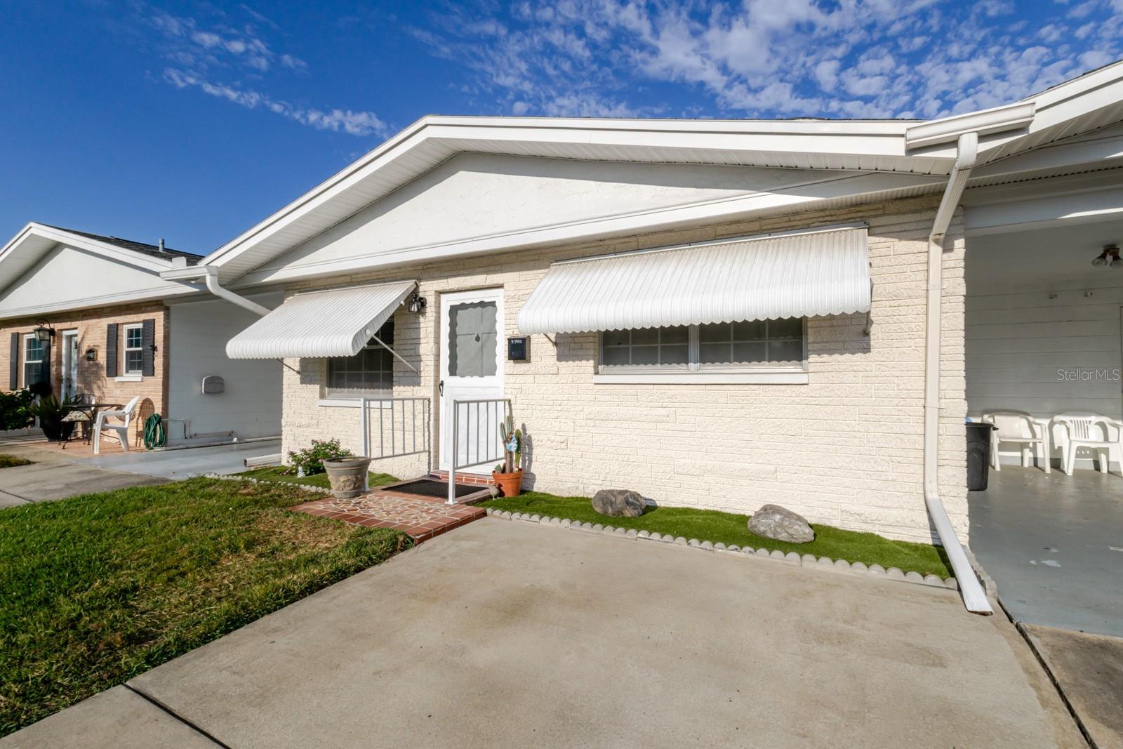 Image 2 of 54 For 9905 Dahlia Street N 27