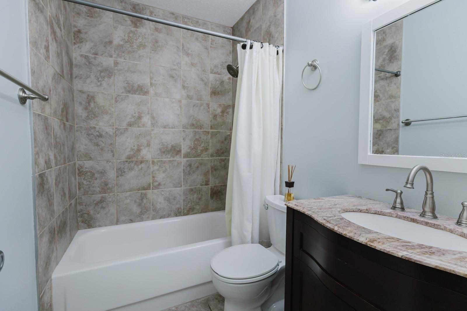 Image 26 of 54 For 9905 Dahlia Street N 27