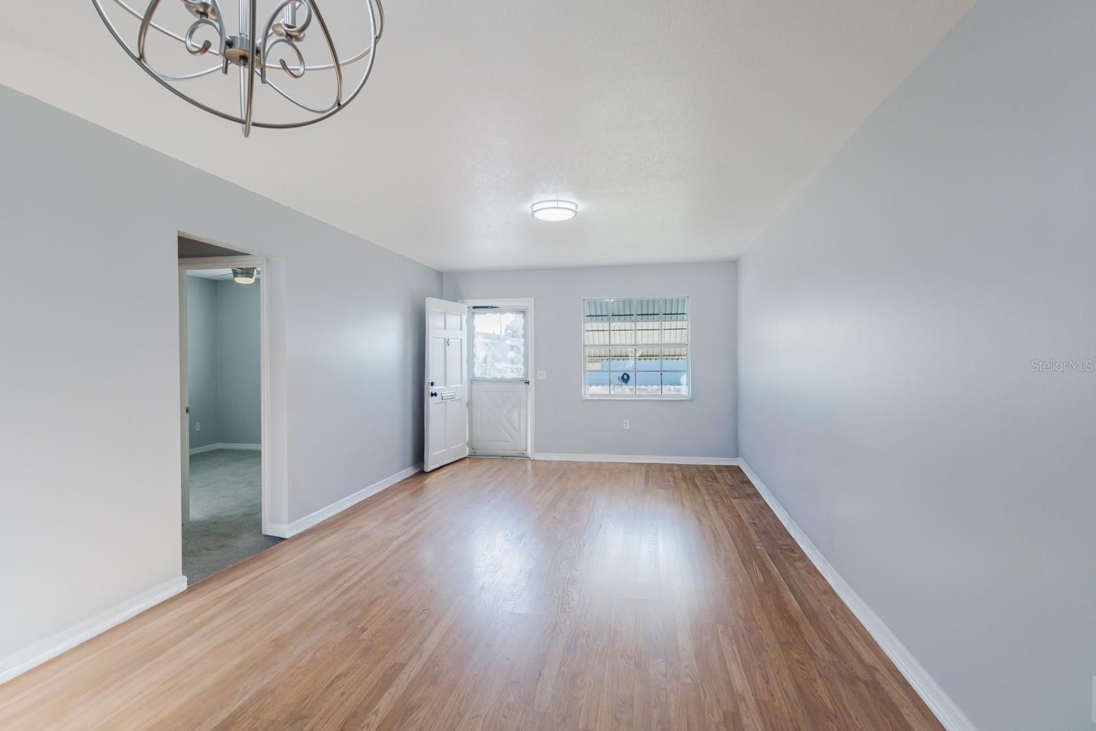 Image 6 of 54 For 9905 Dahlia Street N 27