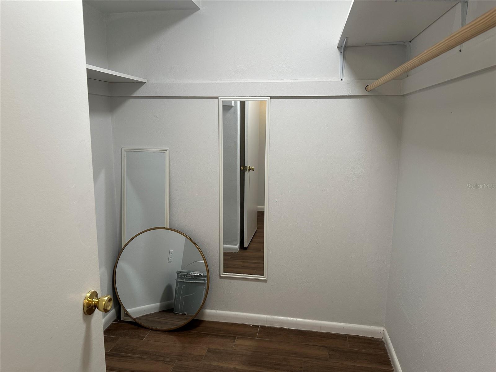 Image 11 of 17 For 10453 Carrollbrook Circle 122