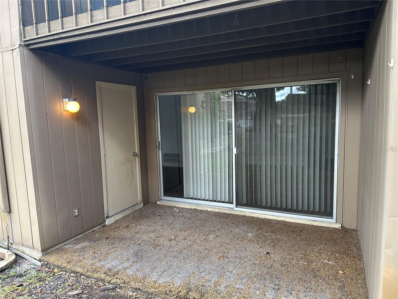 Image 14 of 17 For 10453 Carrollbrook Circle 122