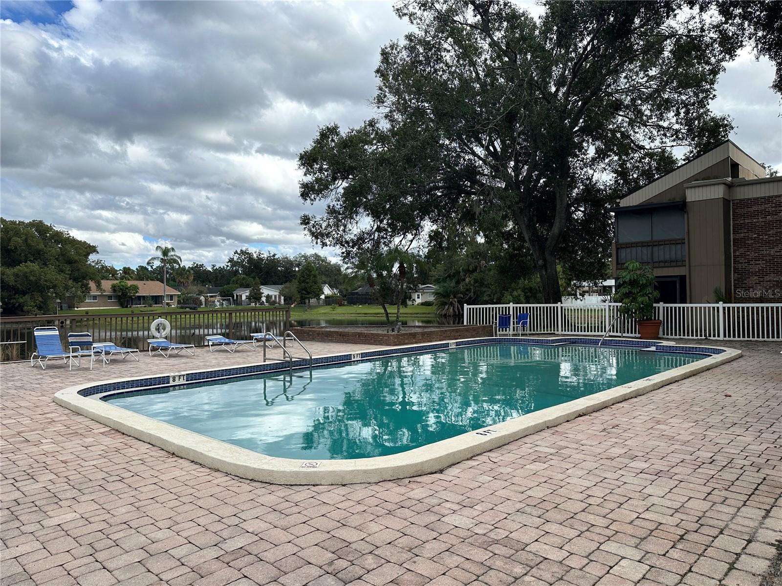 Image 15 of 17 For 10453 Carrollbrook Circle 122