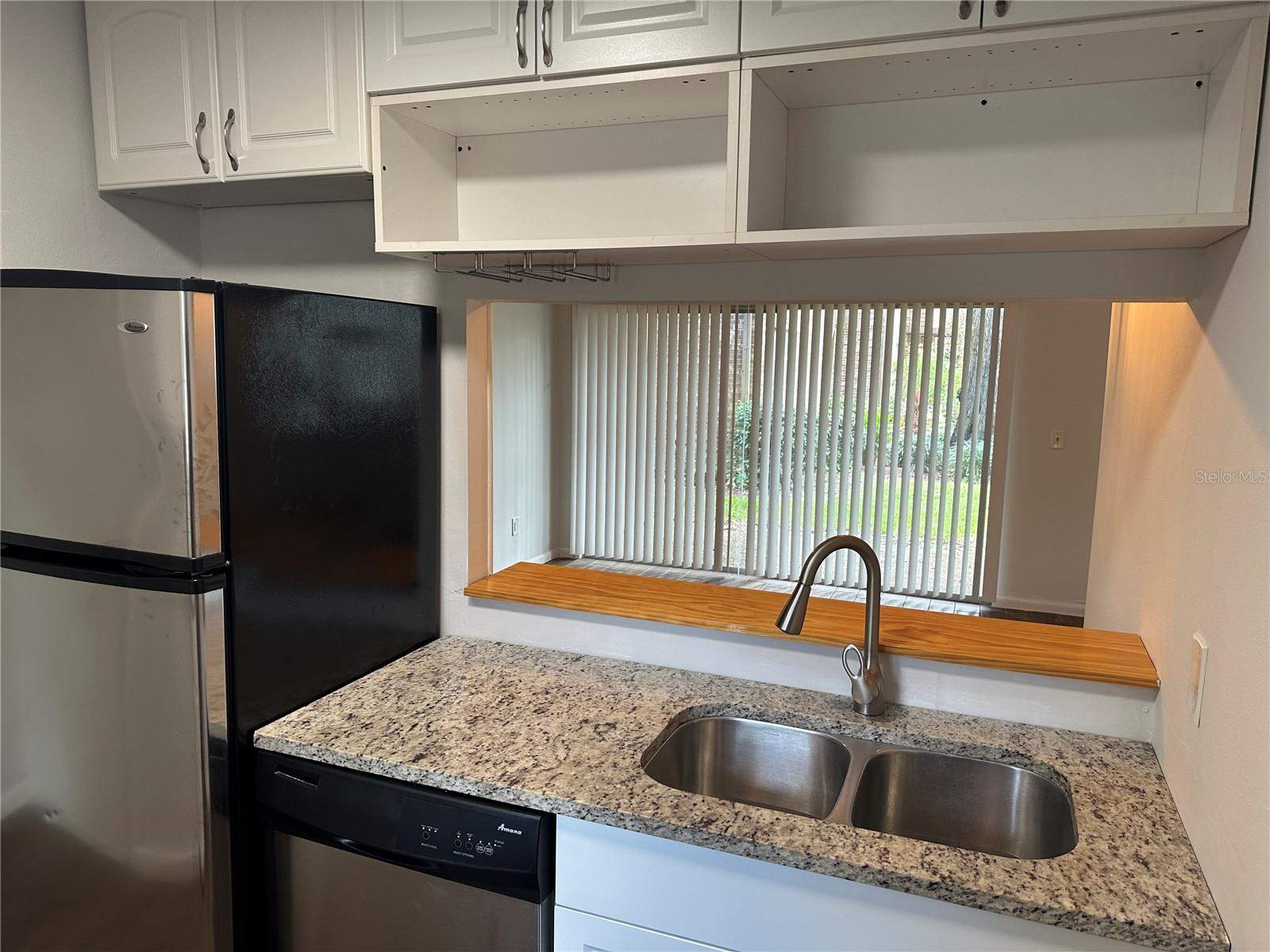 Image 4 of 17 For 10453 Carrollbrook Circle 122