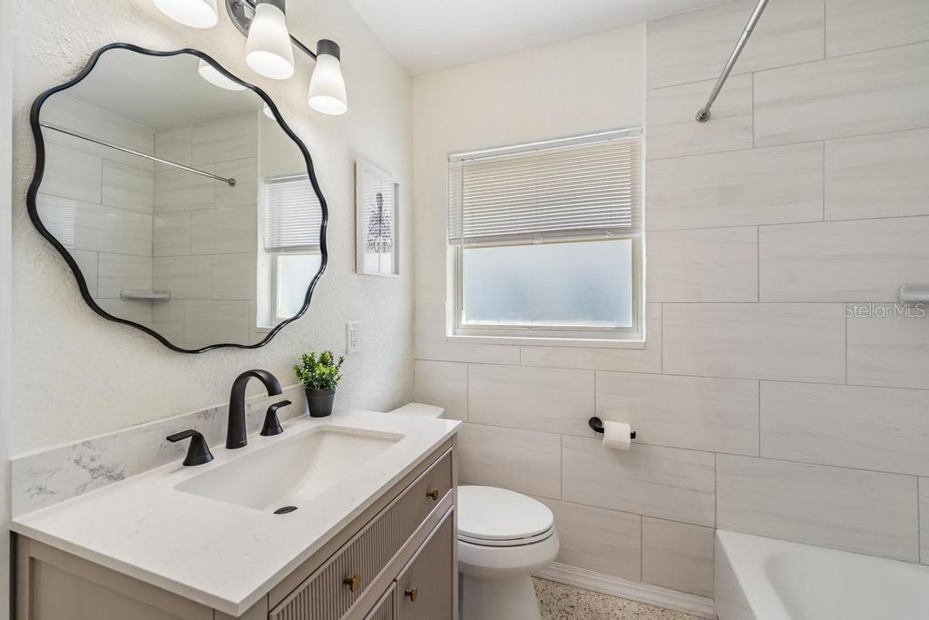 Image 18 of 40 For 11305 5th Street E