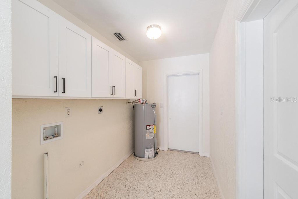 Image 20 of 40 For 11305 5th Street E