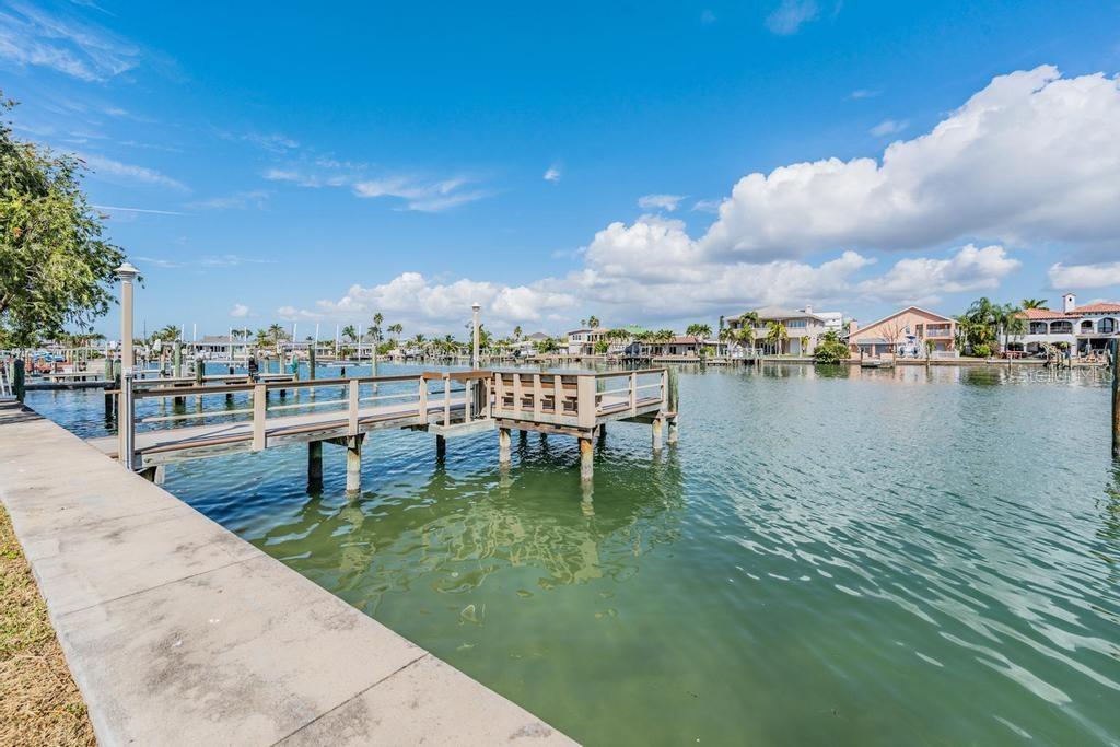 Image 31 of 40 For 11305 5th Street E