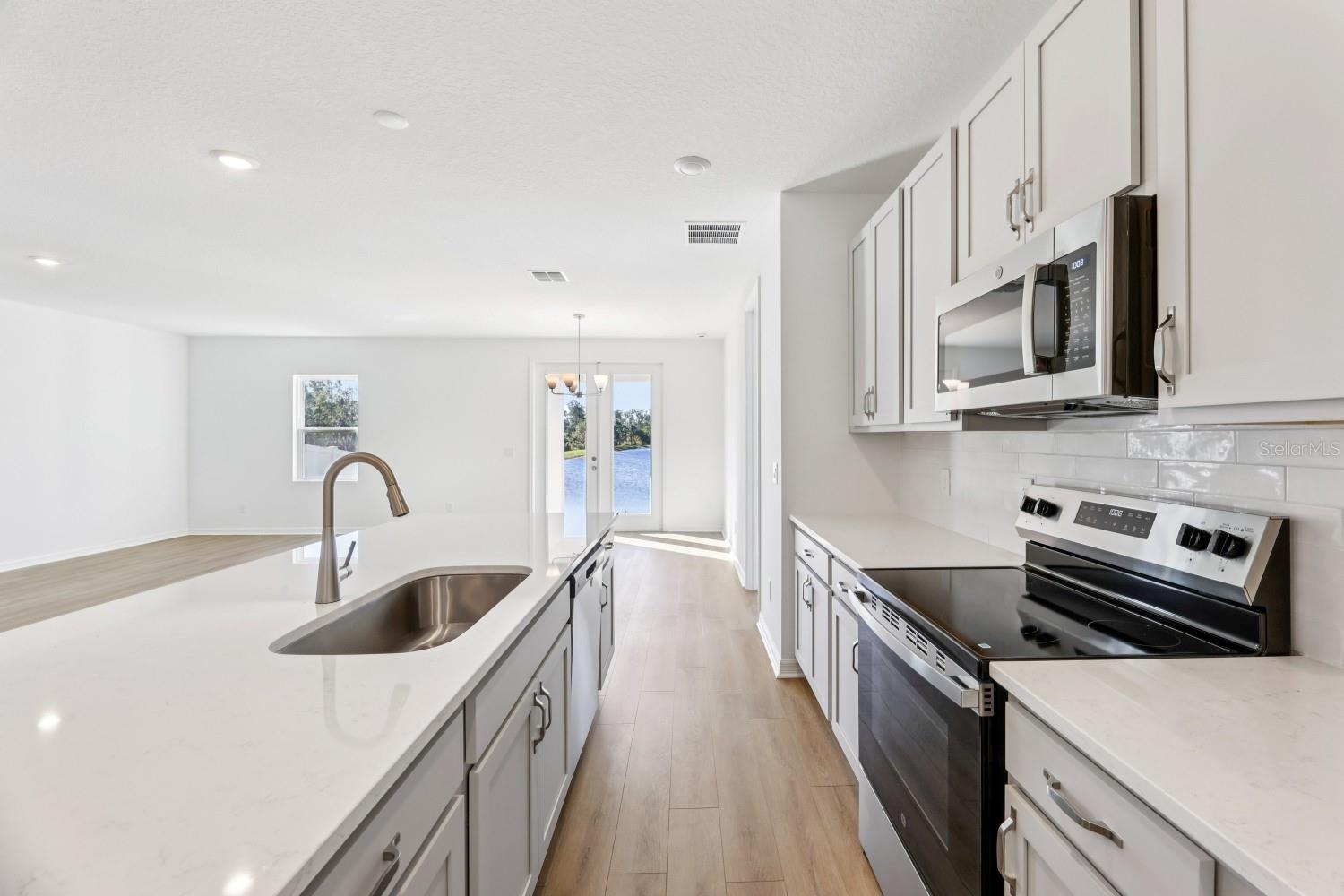 Image 9 of 30 For 2190 Broadbrook Drive