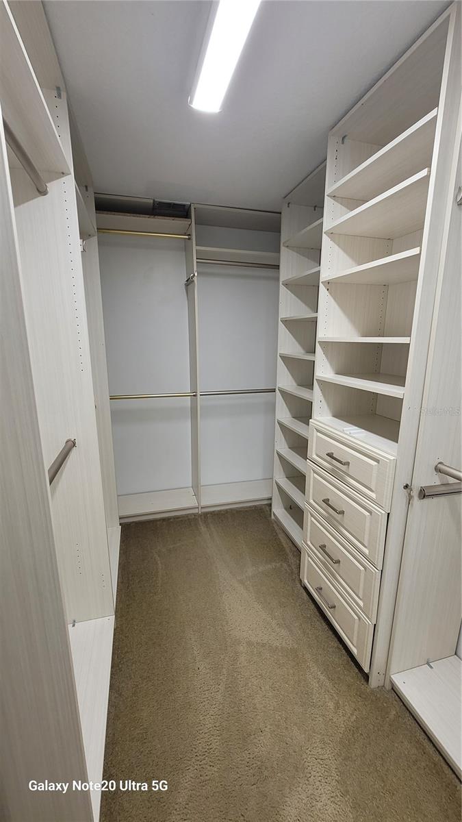 Image 11 of 21 For 11028 Versailles Boulevard