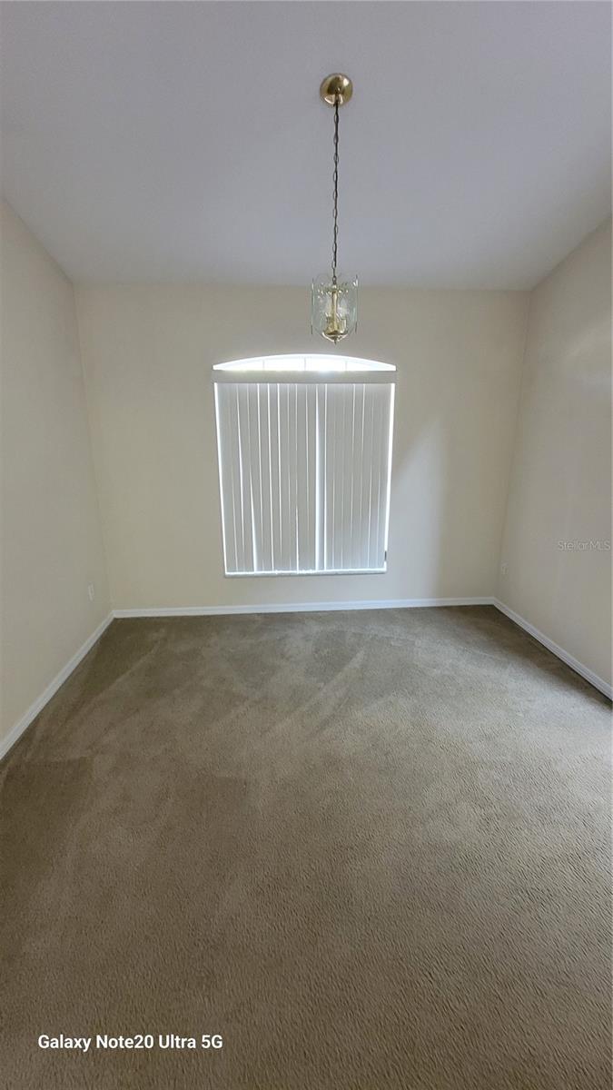 Image 7 of 21 For 11028 Versailles Boulevard