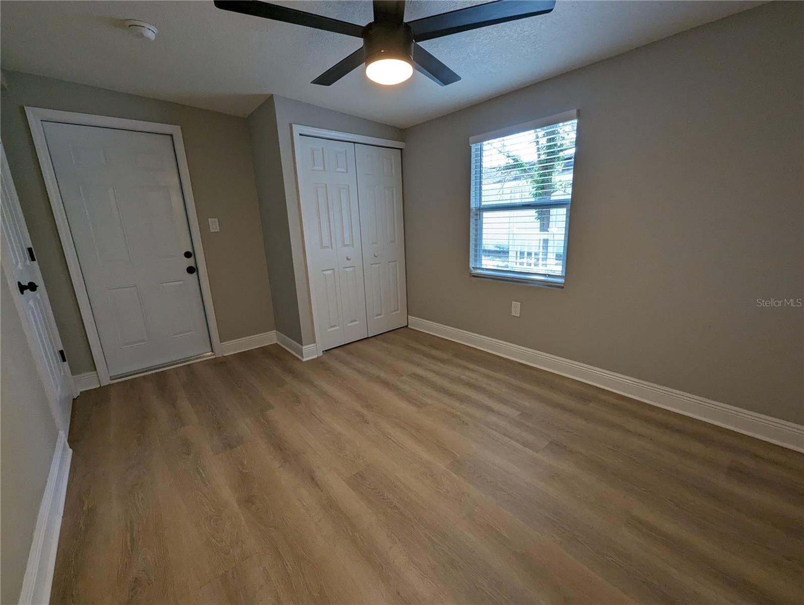 Listing photo id 15 for 8408 20th Street