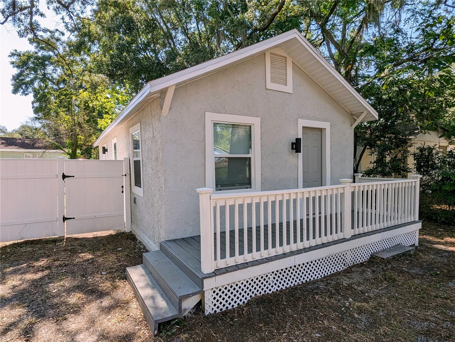 Listing photo id 1 for 8408 20th Street