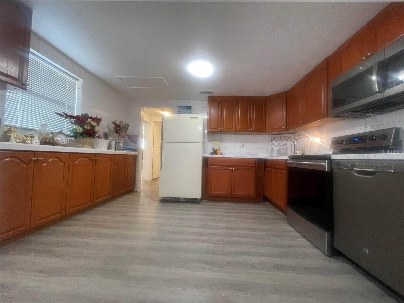 Image 10 of 50 For 3950 45th Avenue N