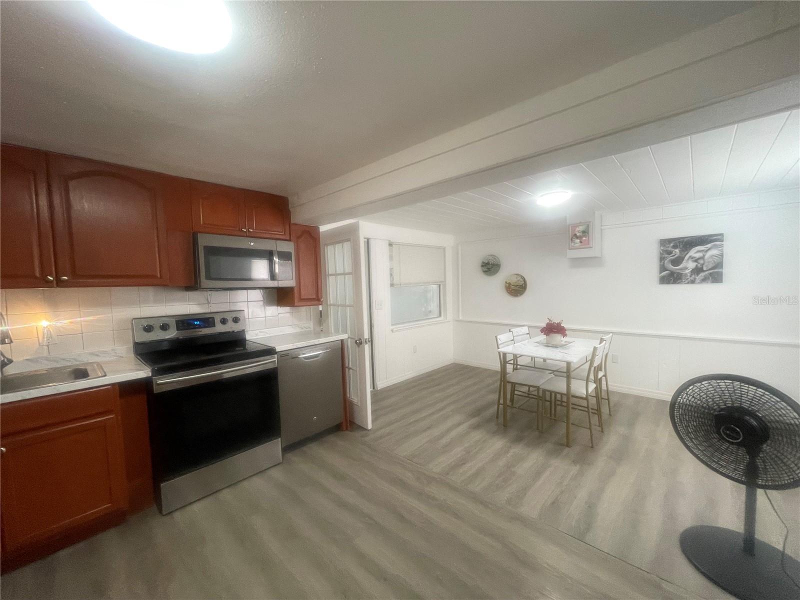 Image 13 of 50 For 3950 45th Avenue N