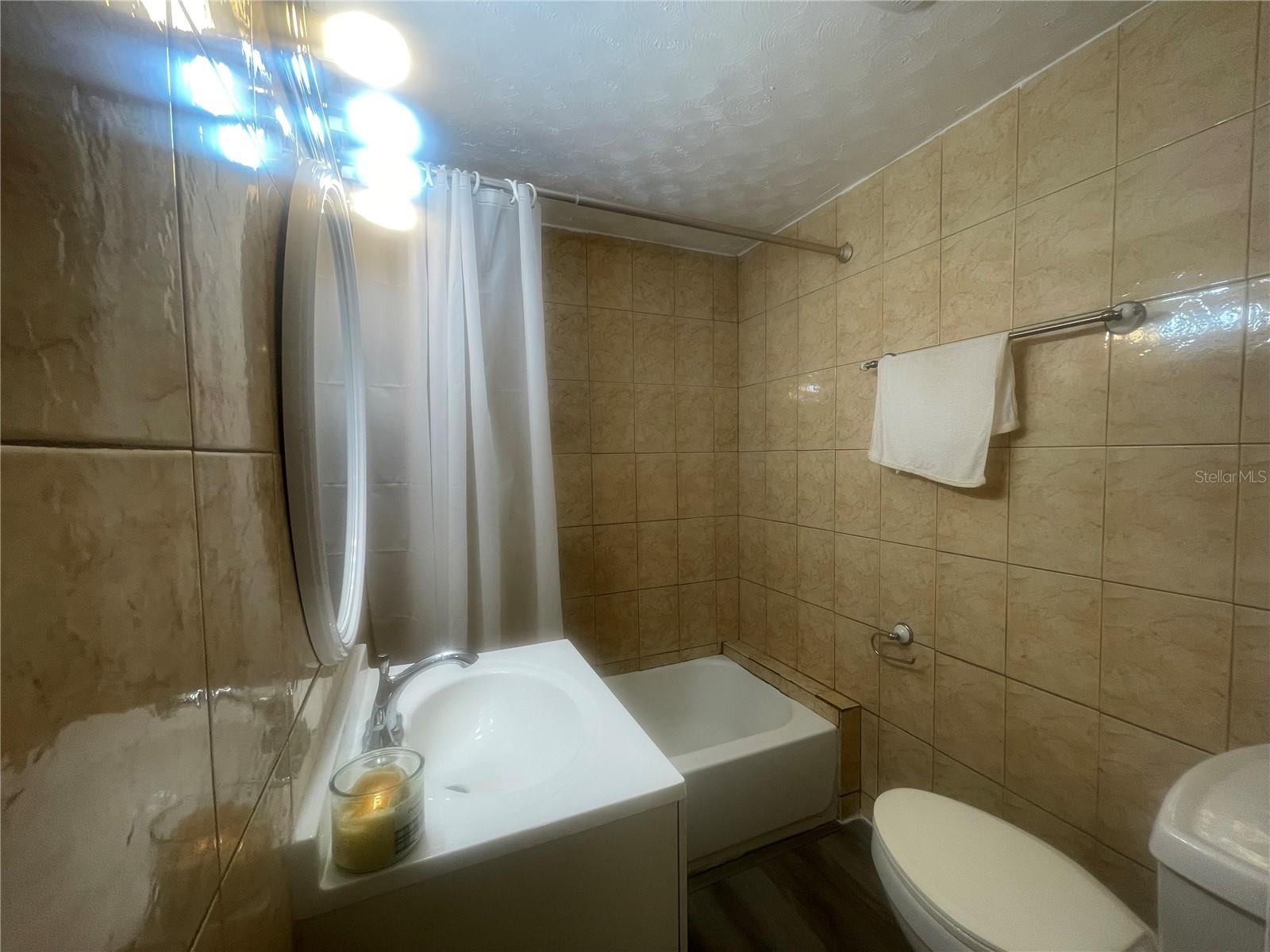 Image 19 of 50 For 3950 45th Avenue N