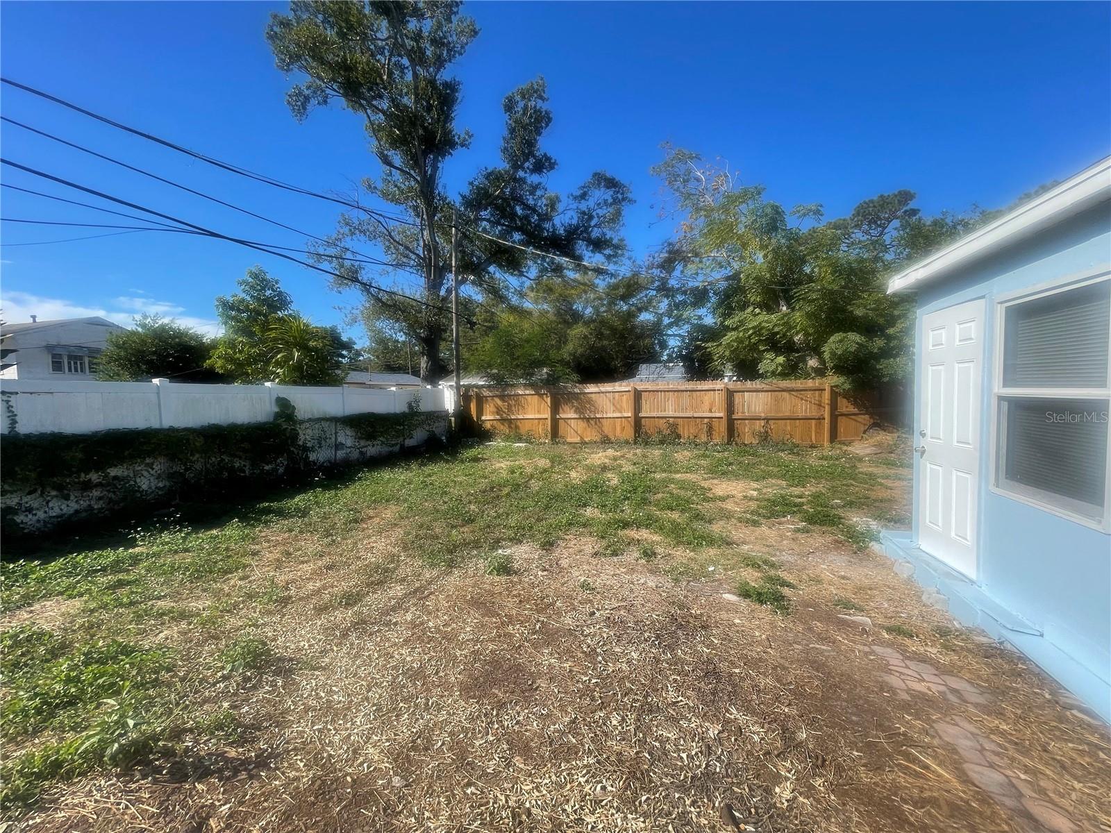 Image 27 of 50 For 3950 45th Avenue N