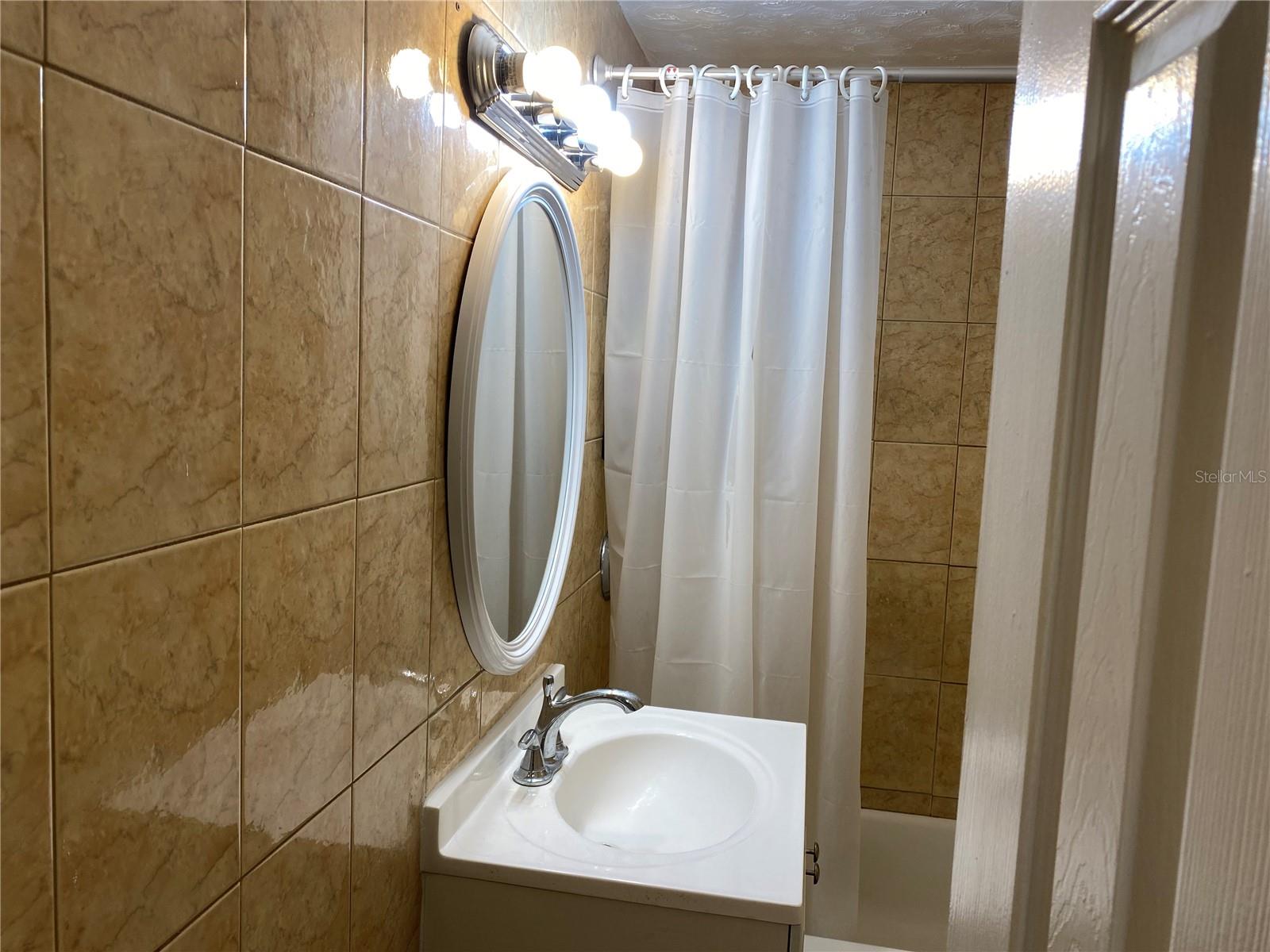 Image 34 of 50 For 3950 45th Avenue N