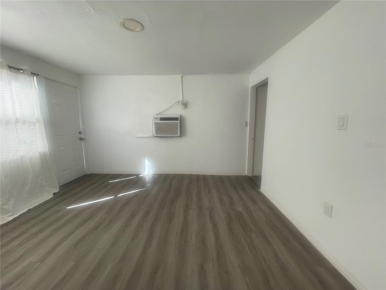 Image 41 of 50 For 3950 45th Avenue N