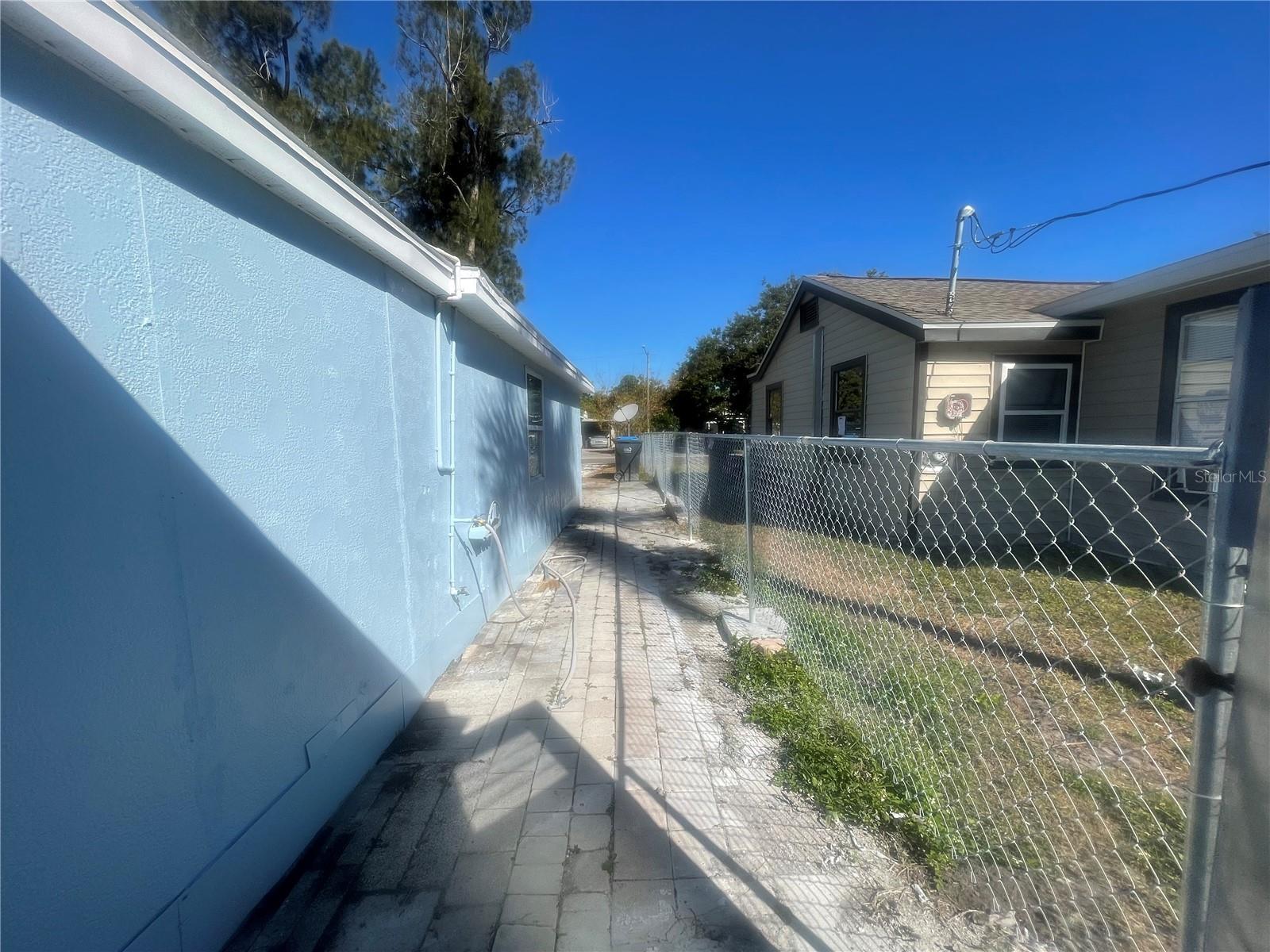 Image 47 of 50 For 3950 45th Avenue N