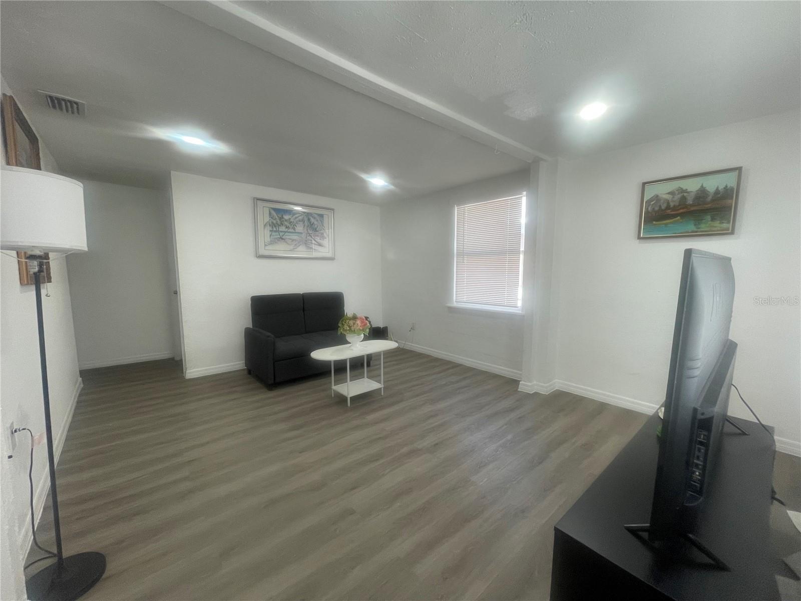 Image 5 of 50 For 3950 45th Avenue N