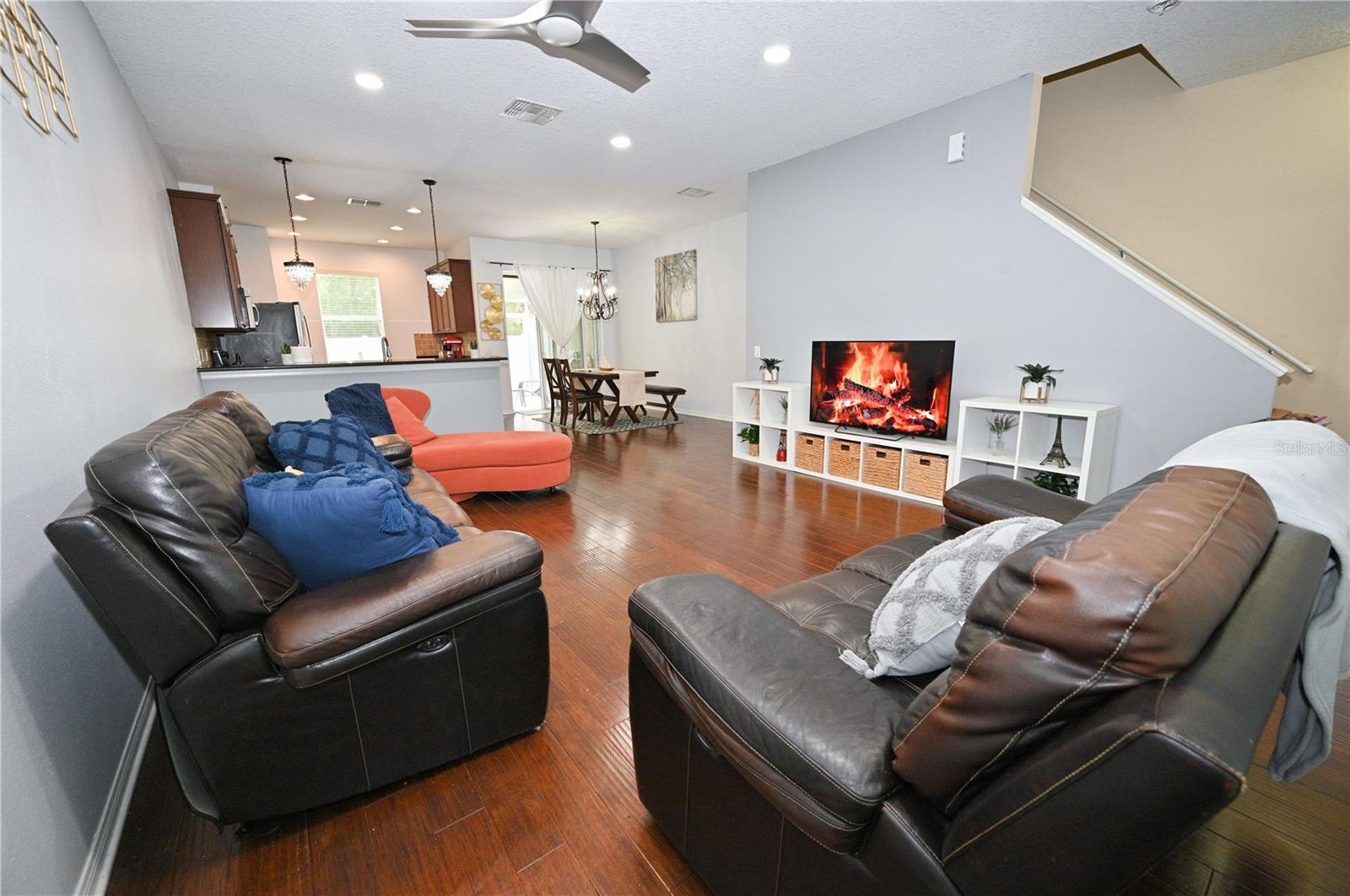 Image 9 of 45 For 12562 Streamdale Drive