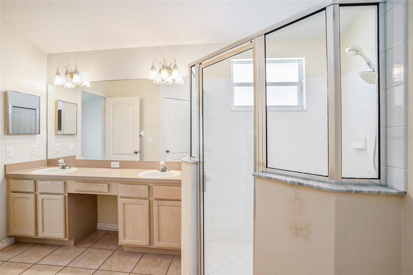 Image 20 of 27 For 1837 Ravenridge Street